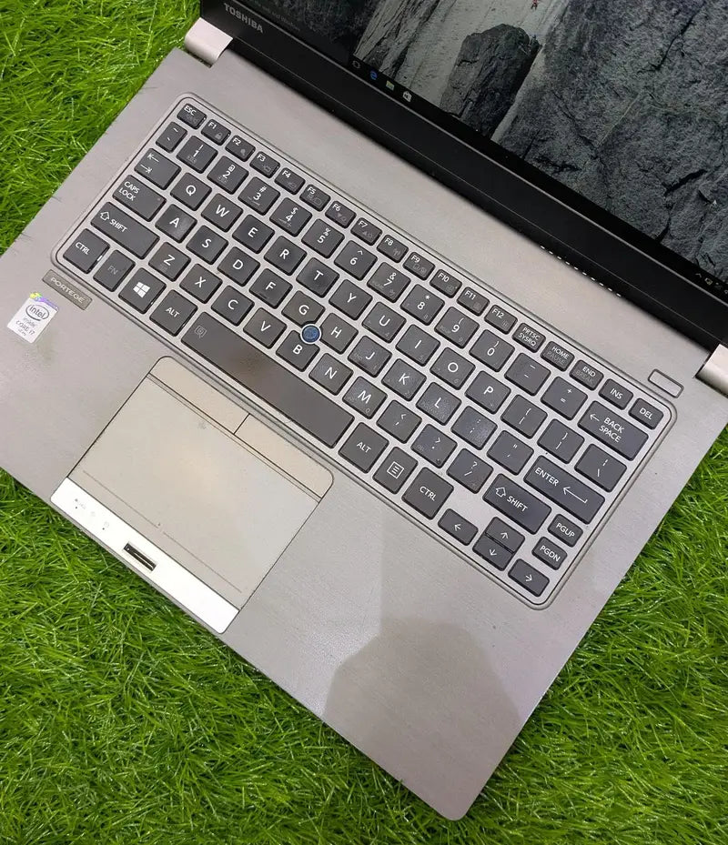 TOSHIBA ULTRABOOK | Core i7 – 5th - 6th Gen | 8 GB RAM 256 GB SSD