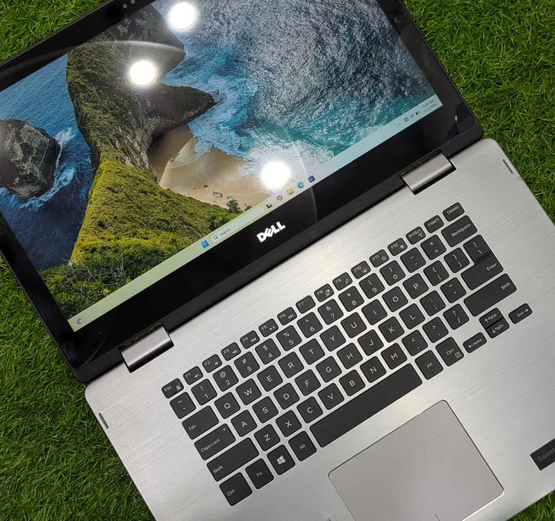 Dell Inspiron 7579 | Core i5 - 7th Gen | 8GB RAM - 256 GB SSD | X360