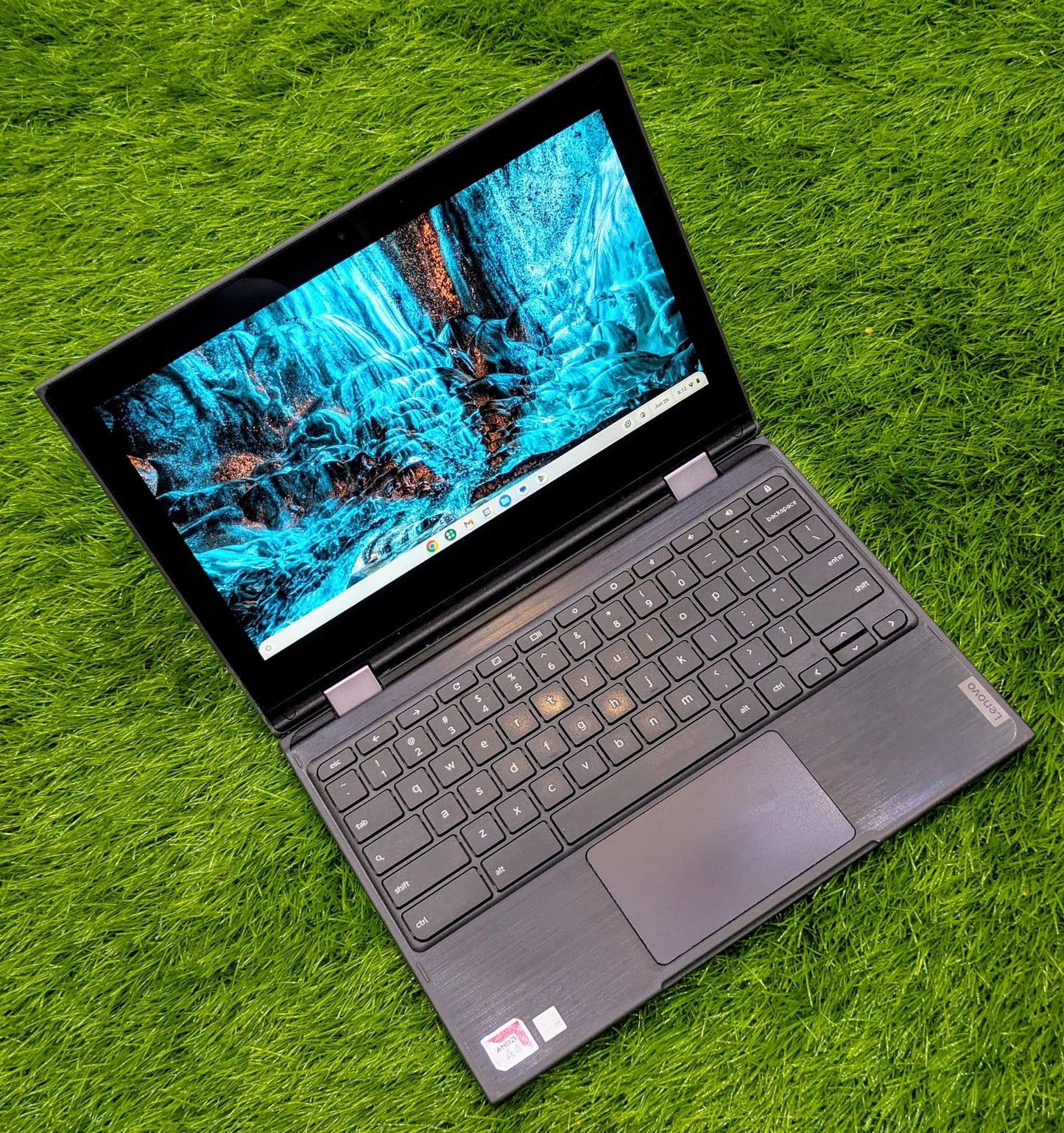 Lenovo Chromebook 300E – HD 360° Touchscreen | Gorilla Glass Protection | 4GB RAM | 32GB Storage