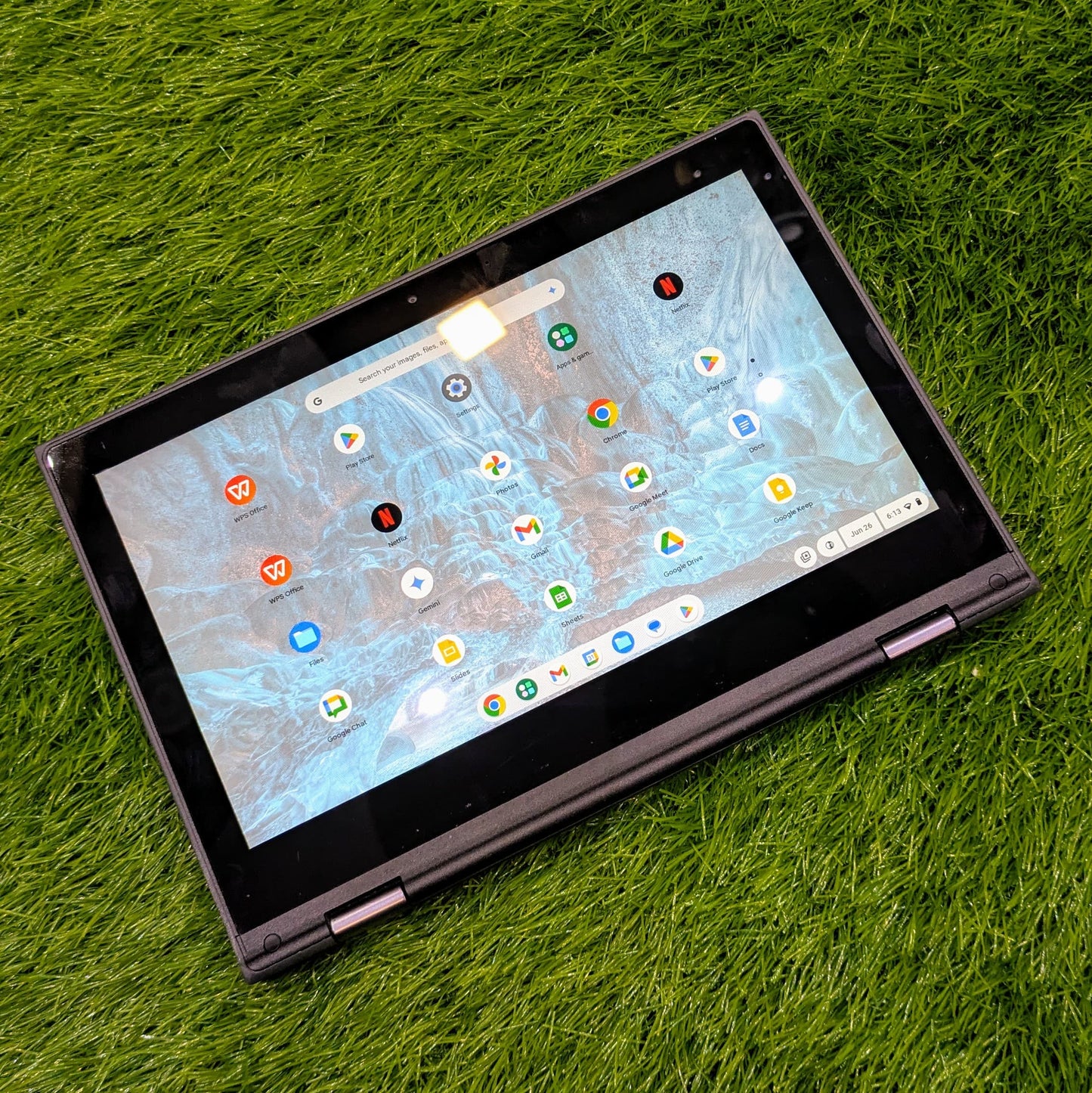 Lenovo Chromebook 300E – HD 360° Touchscreen | Gorilla Glass Protection | 4GB RAM | 32GB Storage