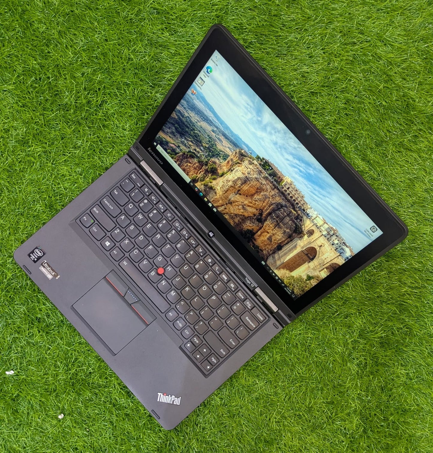 Lenovo Yoga - i7 4th Gen & i5 5th Gen - 8GB RAM 128GB SSD - Touch x360