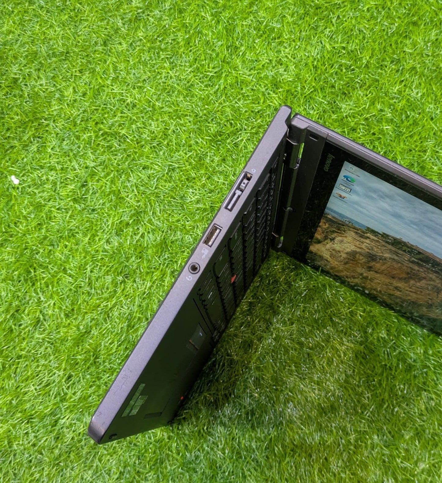 Lenovo Yoga - i7 4th Gen & i5 5th Gen - 8GB RAM 128GB SSD - Touch x360