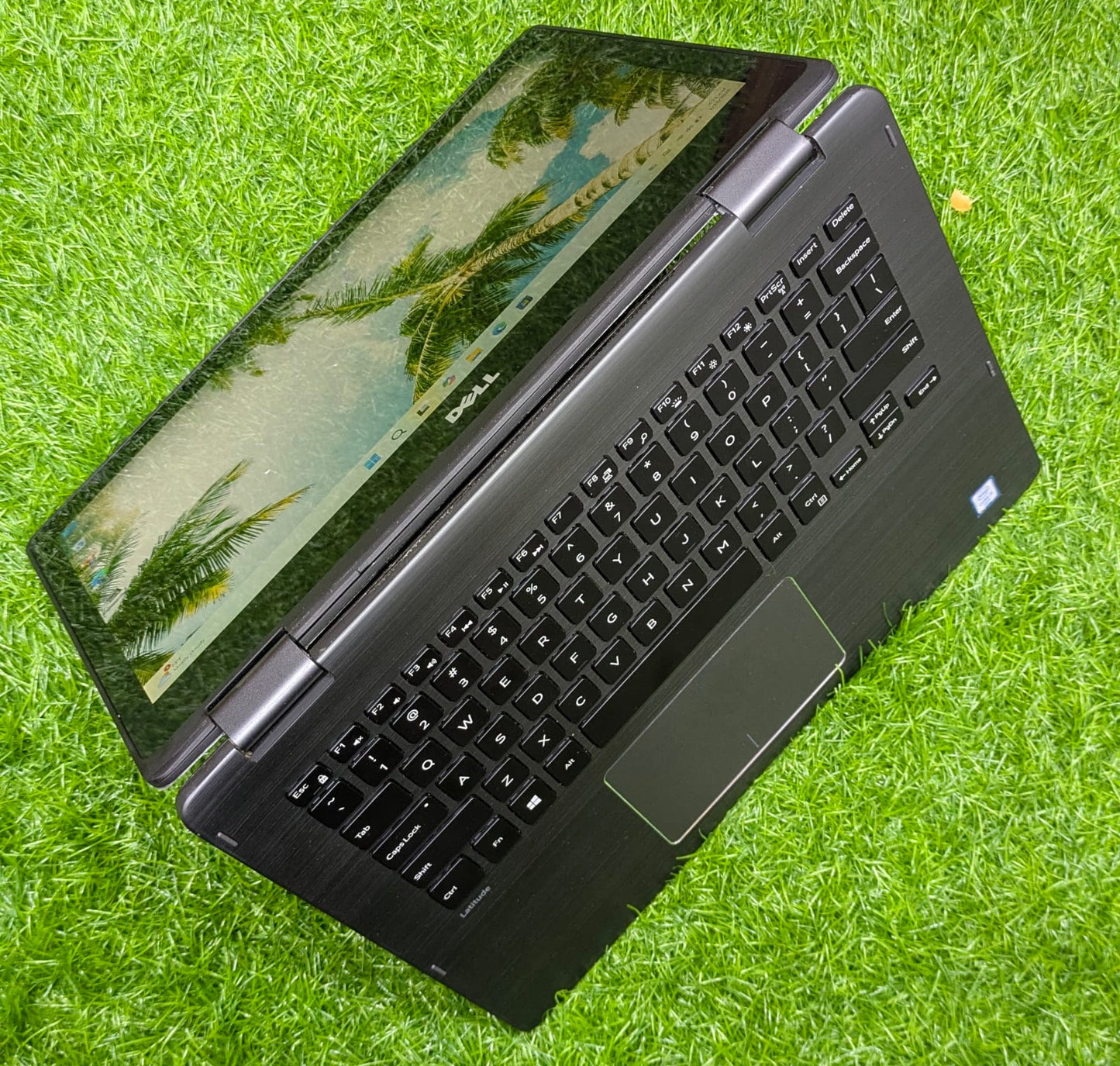 Dell Inspiron 13 3379 - i5 6th Gen 8GB 128GB SSD 13.3" Full HD 360