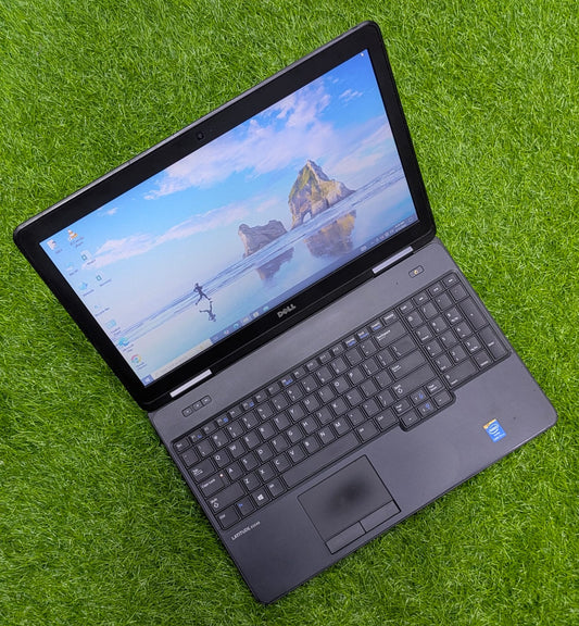 Dell Latitude 5540 Laptop i3 4th Generation 8GB RAM 180 GB SSD in Pakistan
