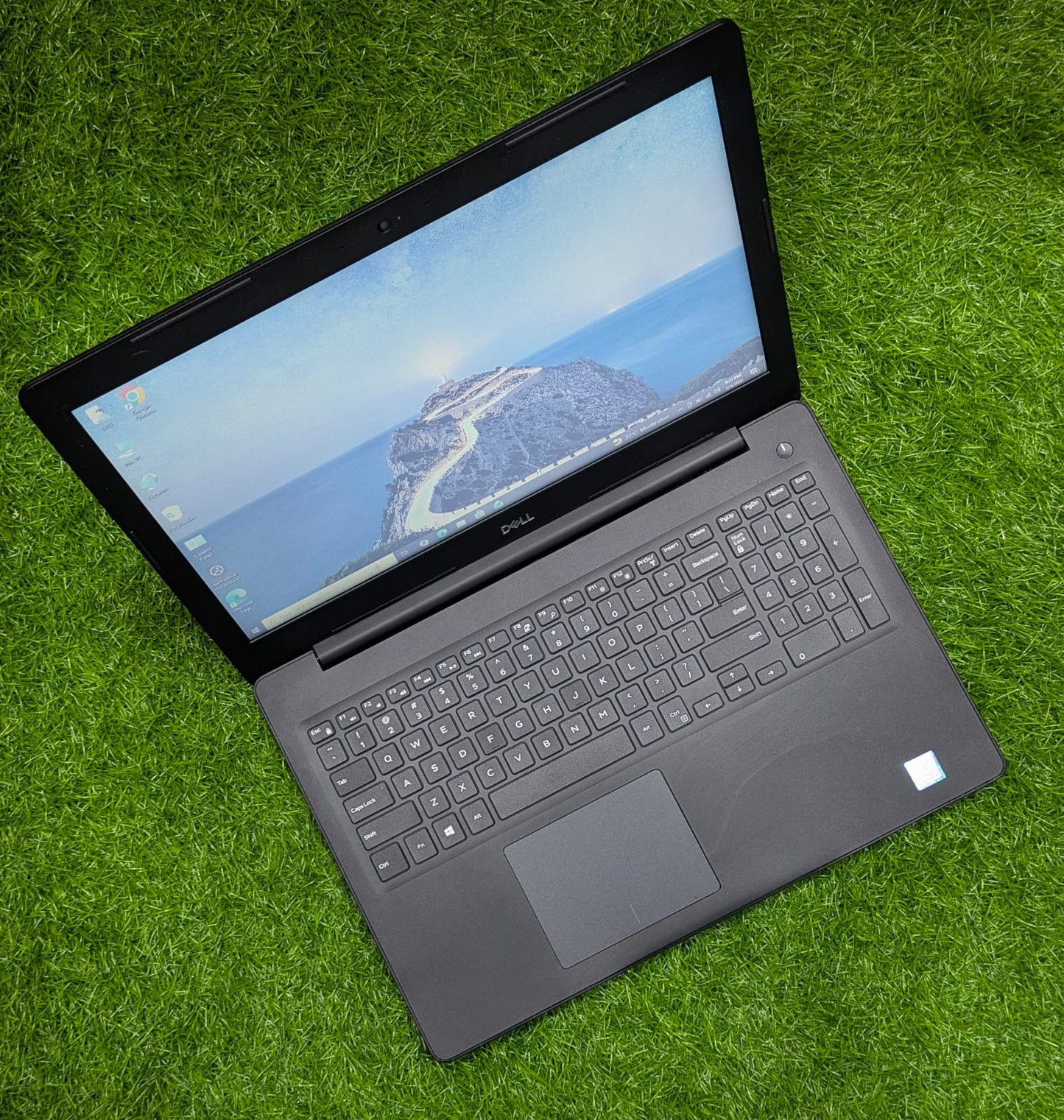 Dell Latitude 3590 Laptop | Core i5 8th Gen, 8GB RAM, 256GB SSD in Pakistan