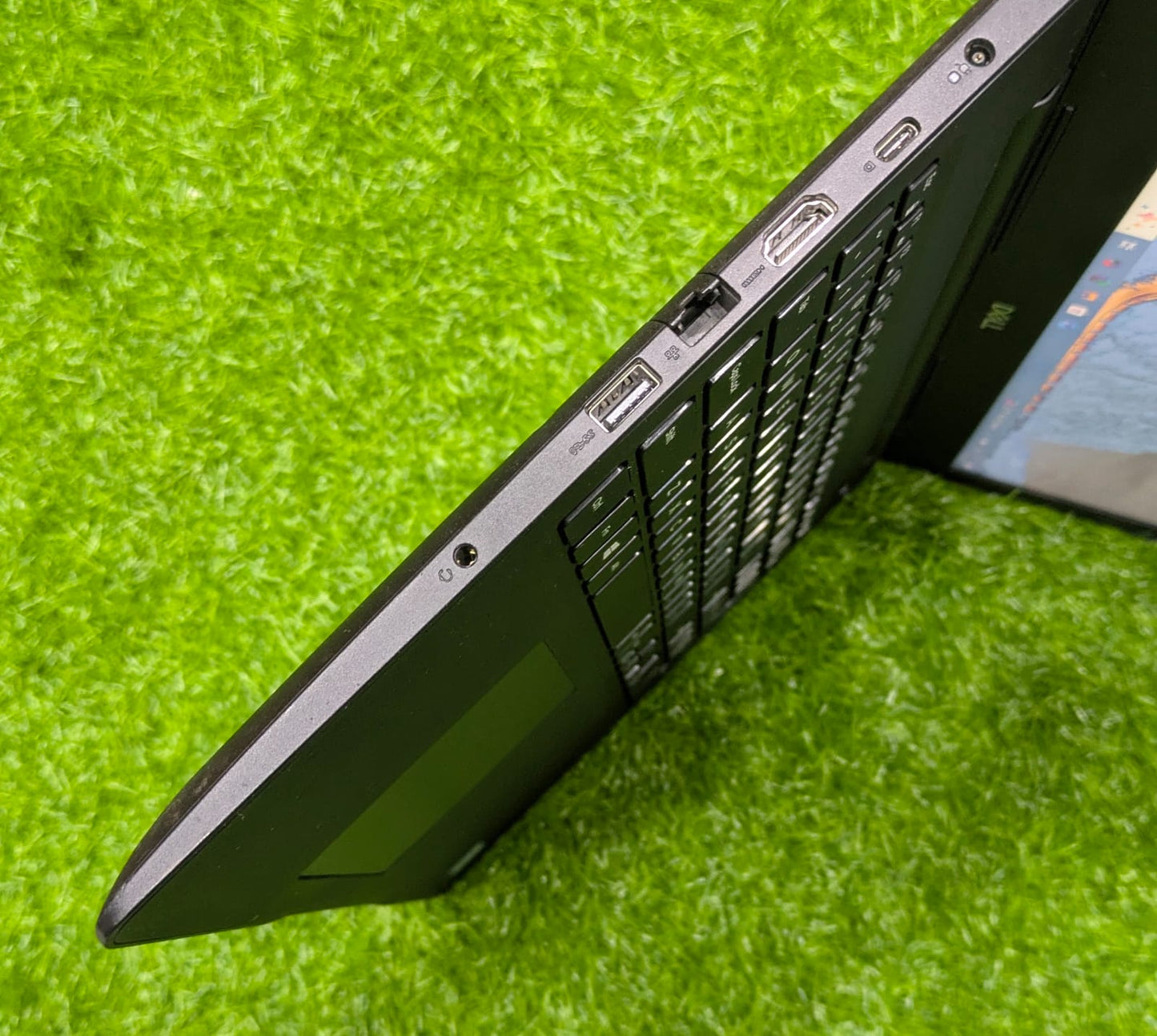 Dell Latitude 3590 Laptop | Core i5 8th Gen, 8GB RAM, 256GB SSD in Pakistan