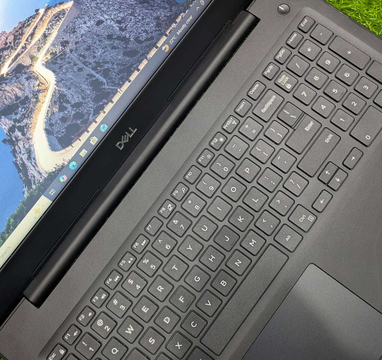 Dell Latitude 3590 Laptop | Core i5 8th Gen, 8GB RAM, 256GB SSD in Pakistan