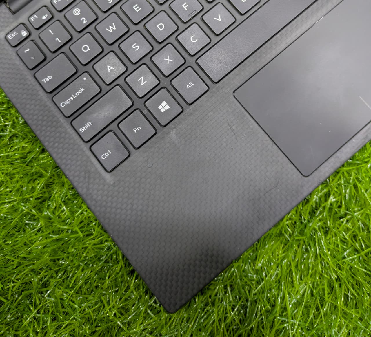 Dell XPS 13 9360 Core i5 7th Gen | 8GB RAM 256GB SSD | 13” FHD Laptop – Pakistan