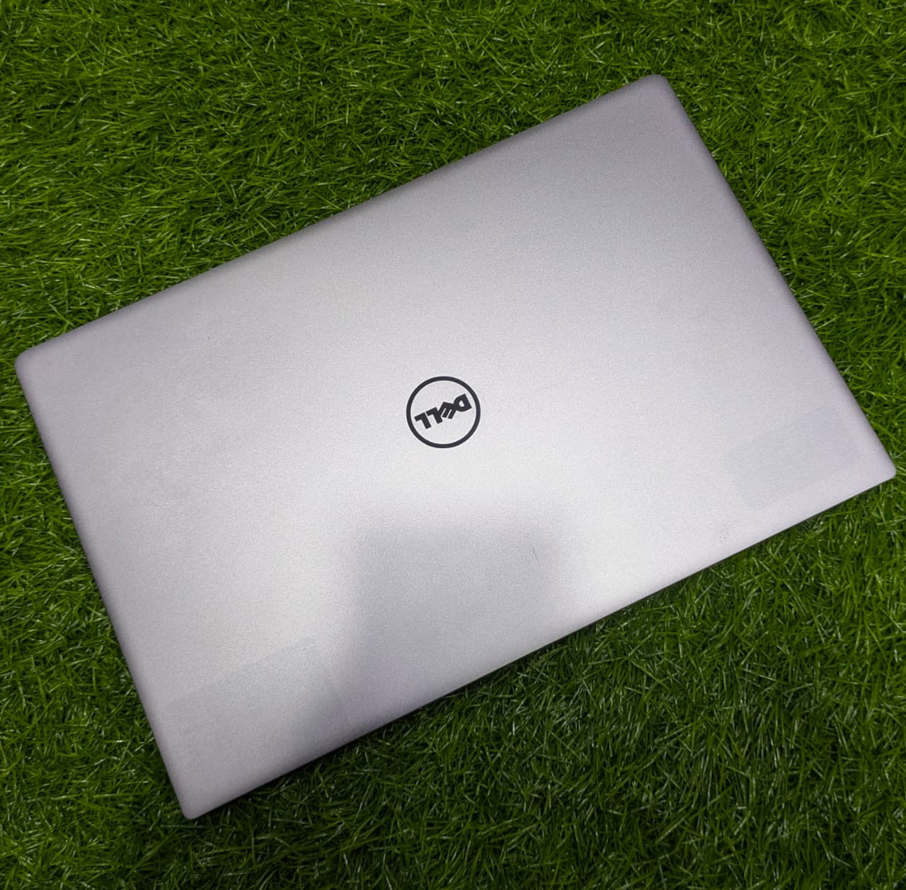 Dell XPS 13 9360 Core i5 7th Gen | 8GB RAM 256GB SSD | 13” FHD Laptop – Pakistan