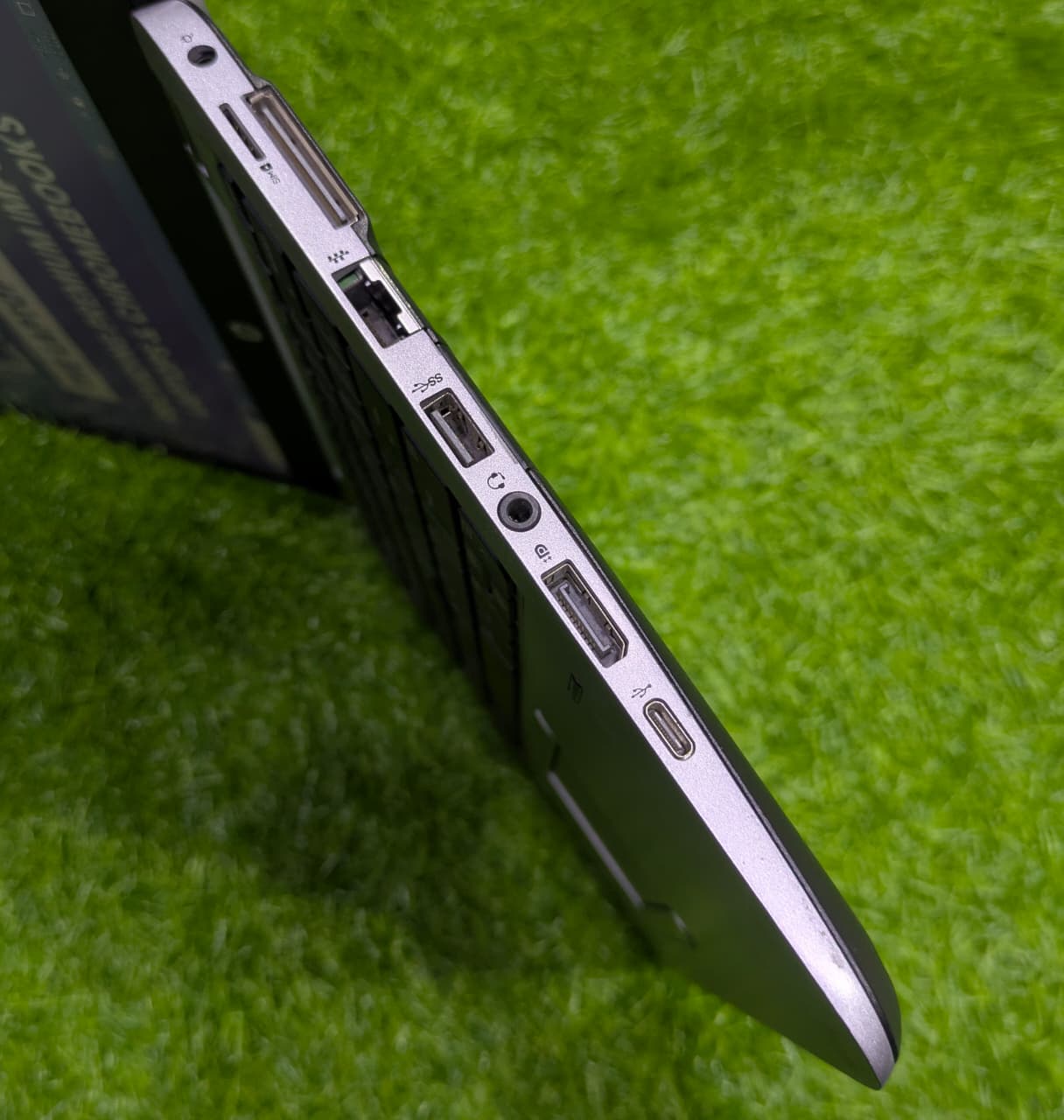 HP EliteBook 725 G4 AMD A8 PRO 8GB RAM 128GB SSD 512MB Dedicated Graphics