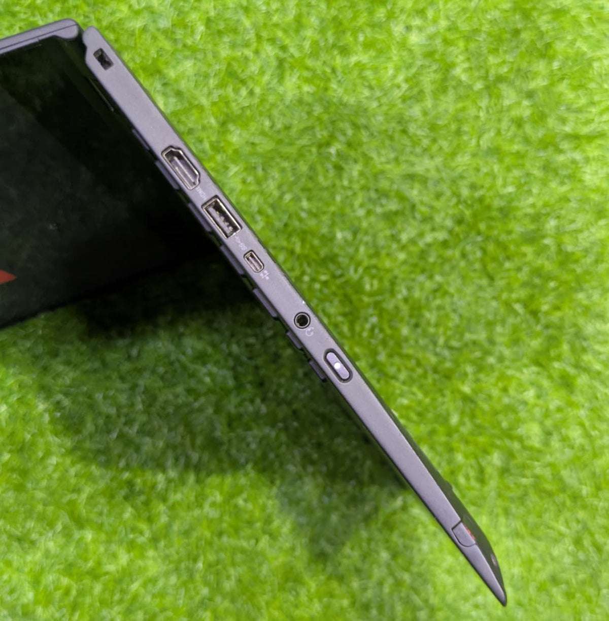 Lenovo ThinkPad X1 Yoga Core i7 8th Gen – 16GB RAM, 256GB SSD & Stylus Pen